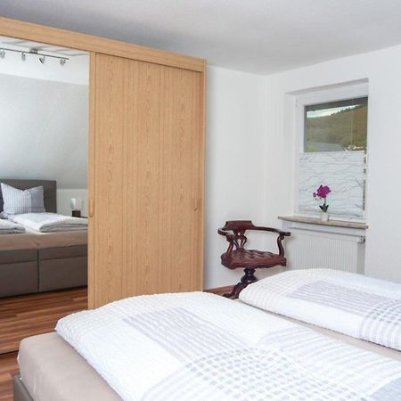 Ferienwohnung Grauschiefer Irsch 外观 照片