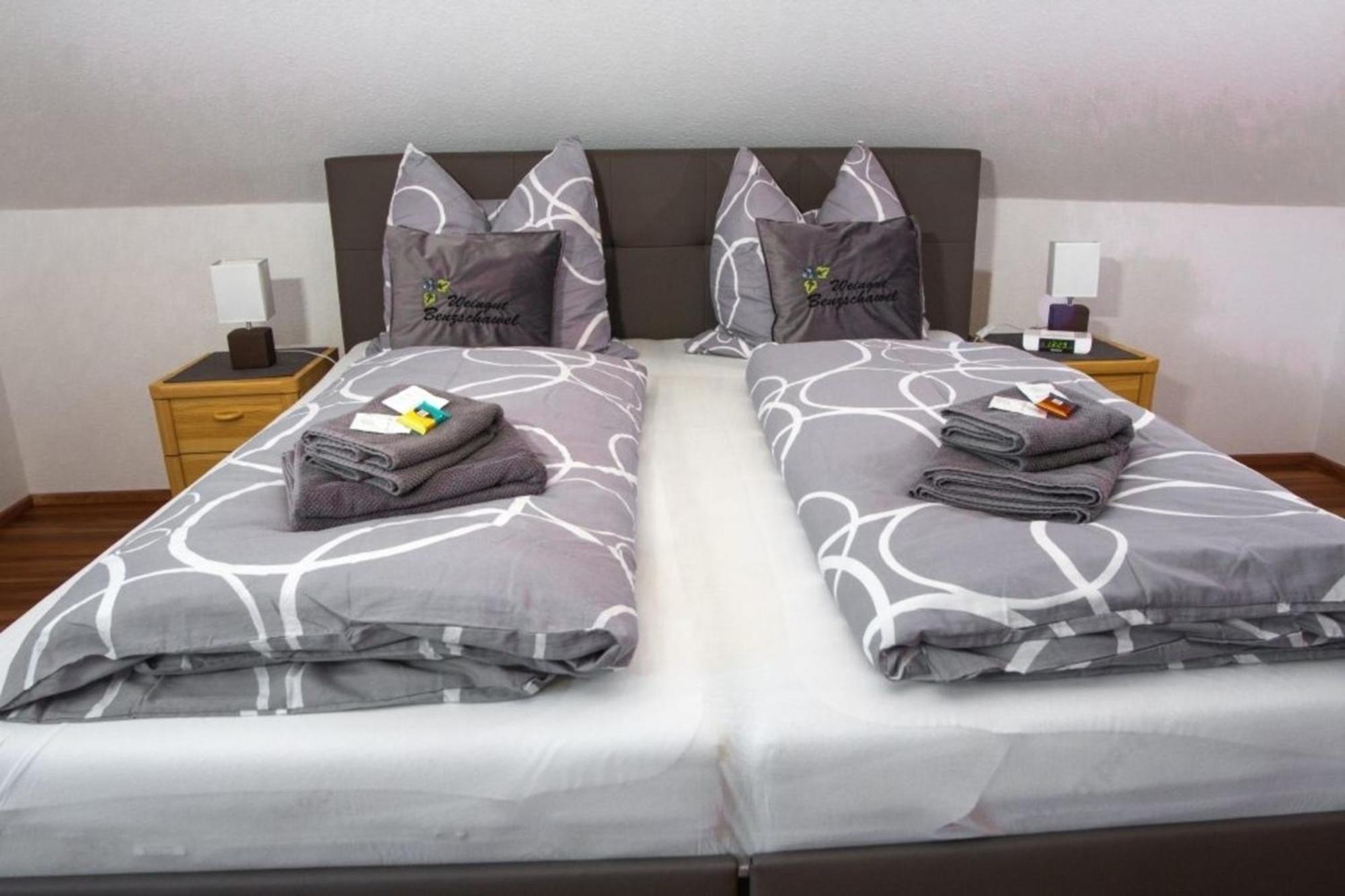 Ferienwohnung Grauschiefer Irsch 外观 照片